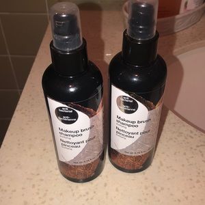 Make up brush purifying shampoo from SEPHORA